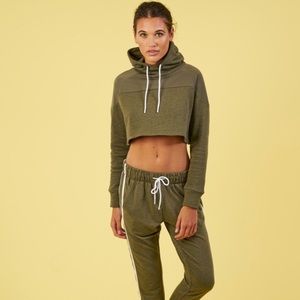 Gym Shark Nikki Blackketter Cropped Hoodie